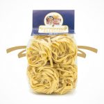 Fettuccine - Feinste, breite Pasta aus Hartweizengrieß und Ei von Antico Pastifico Umbro, wird nach handwerklicher Tradition und ursprünglicher Rezeptur hergestellt.