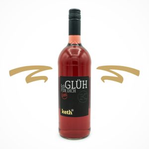 ICH GLÜH FÜR DICH, "Hermine", der original rosé Winzerglühwein aus dem Hause Keth in Rheinhessen. Der vegane Winzerglühwein wird nach altem Familienrezept ohne Zusätze von Säften, Wasser oder zusätzlichem Alkohol hergestellt. Der Grundwein sorgt für herrliche Aromen nach roten Früchten wie Erdbeeren und Himbeeren, die weihnachtlichen Gewürze geben den entsprechenden Kick.