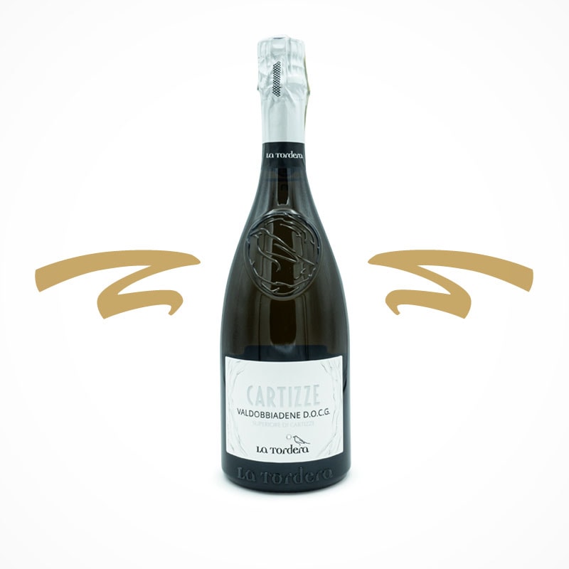 Cartizze Dry Valdobbiadene Prosecco Superiore DOCG - eine 100-jährige Leidenschaft, dieser Prosecco gehört definitiv zur Elite des Valdobbiadene. Im Glas kristallklar, strohgelb mit grünlichen Reflexen. In der Nase ein komplexes und feines Bouquet, Noten von Abate-Birne, Lindenblüte und Glyzine sowie ein intensiver und ausgeprägter Mandelduft.