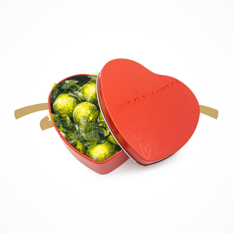 Herzdose_Rot_Pralinen_Pistacchio_